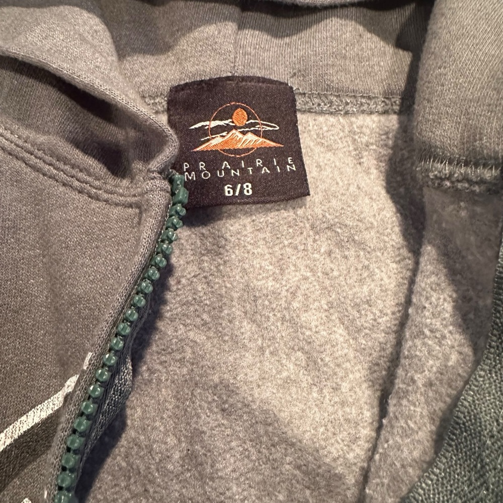 Kids Forest Green Zip Front Hoodie with Yellowstone National Park Graphic Sz 6/8 - Picture 5 of 6